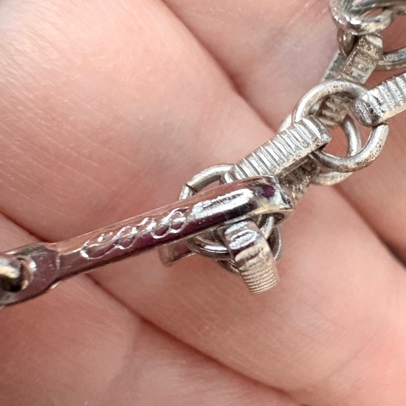 Vintage Coro Aurora Borealis rhinestone necklace and brooch set - Picture 10 of 13